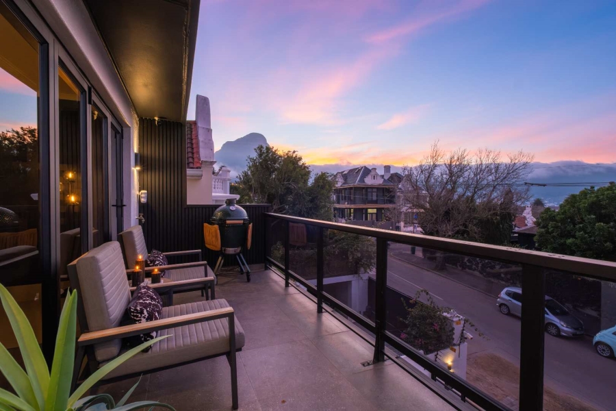 7 Bedroom Property for Sale in Oranjezicht Western Cape